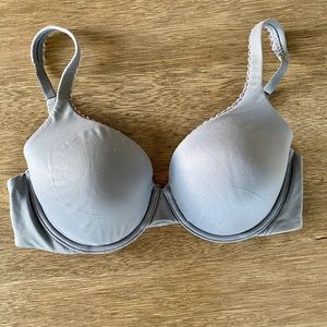 ⚡️SALE⚡️Victoria’s Secret Body By Victoria Bra-34D